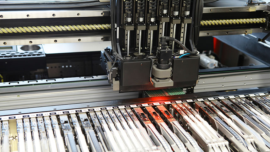 Maszyna produkująca i montująca SMD, THT i PCB